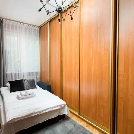 Apartment Metro Natolin Comfort
