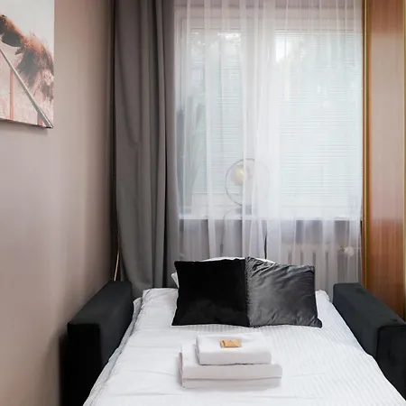 Apartment Metro Natolin Comfort Warschau